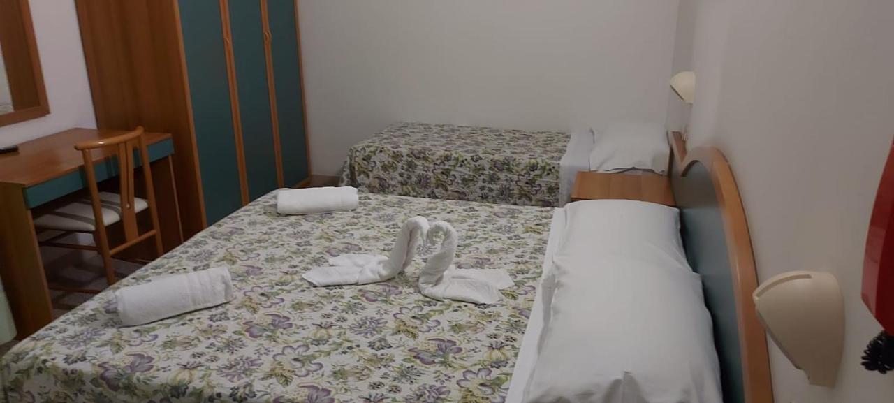 Hotel Santini Rimini Kültér fotó